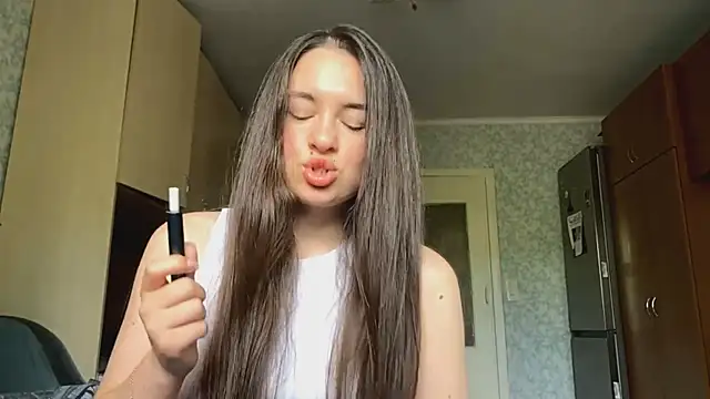 CarolineRu online show from May 29, 10:32 am