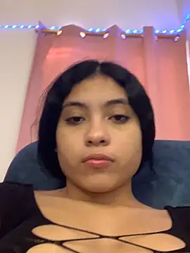 Snapshot of Paula-sinz chatting on May 19, 9:33 pm Paula-sinz online show from May 19, 9:33 pm