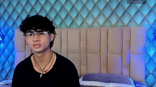 Sofia-Ethan online show from May 25, 6:17 pm