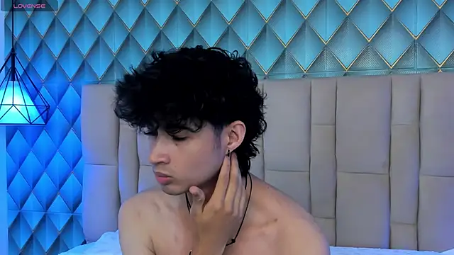 Sofia-Ethan online show from May 27, 6:15 pm
