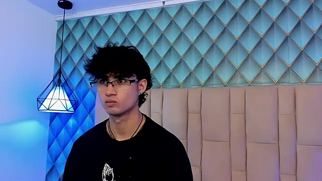 Sofia-Ethan online show from June 13, 1:20 pm