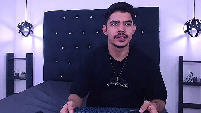 Snapshot of Dannesh_ chatting on May 20, 3:25 am Dannesh online show from May 20, 3:25 am