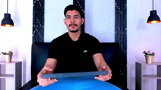 Snapshot of Dannesh_ chatting on June 1, 2:56 am Dannesh online show from June 1, 2:56 am