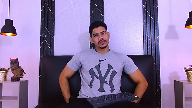 Snapshot of Dannesh_ chatting on May 28, 3:36 am Dannesh online show from May 28, 3:36 am