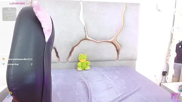 fiory tay online show from May 31, 11:38 am