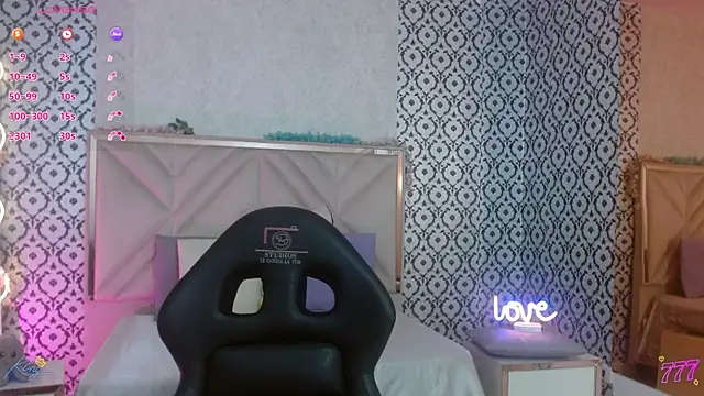 fiory tay online show from June 1, 7:46 pm