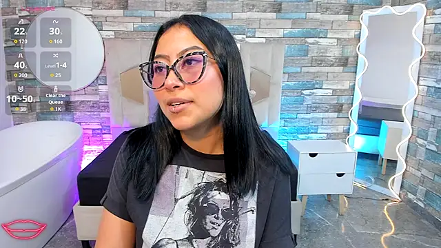 Snapshot of Amhira_Tay chatting on July 6, 7:05 pm Amhira Tay online show from July 6, 7:05 pm