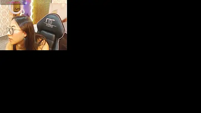Snapshot of Amhira_Tay chatting on June 9, 7:15 pm Amhira Tay online show from June 9, 7:15 pm
