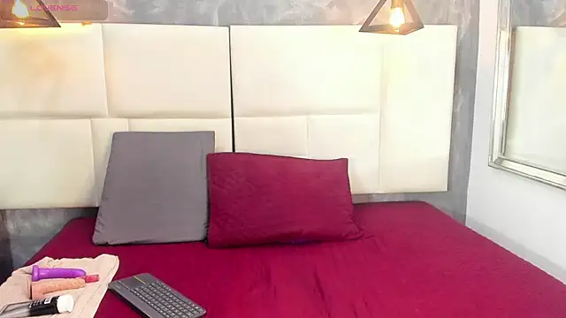 Snapshot of samm_angel chatting on June 25, 2:33 pm samm angel online show from June 25, 2:33 pm