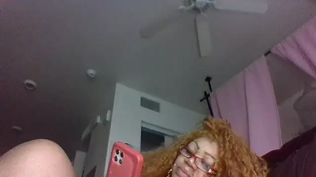 Snapshot of NailGoddessnow chatting on February 8, 12:41 am NailGoddessnow online show from February 8, 12:41 am
