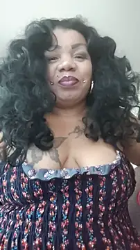 Snapshot of NailGoddessnow chatting on May 15, 12:19 am NailGoddessnow online show from May 15, 12:19 am