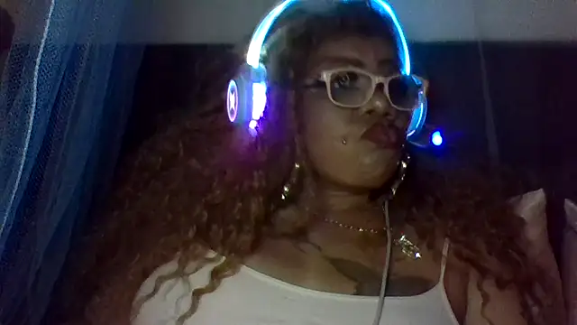 Snapshot of NailGoddessnow chatting on February 22, 4:04 am NailGoddessnow online show from February 22, 4:04 am