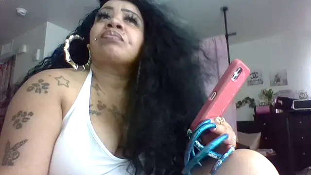 Snapshot of NailGoddessnow chatting on July 1, 6:52 pm NailGoddessnow online show from July 1, 6:52 pm