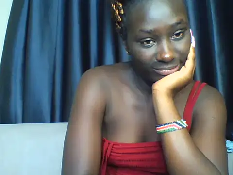 Snapshot of Sexxy_Melany_ chatting on June 25, 4:21 am Sexxy Melany online show from June 25, 4:21 am