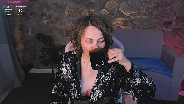 Snapshot of LiliaLawson chatting on July 1, 12:55 am LiliaLawson online show from July 1, 12:55 am