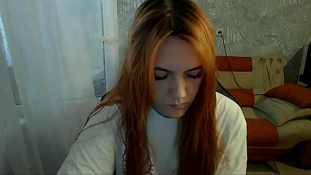 ember fox   online show from June 2, 10:26 am