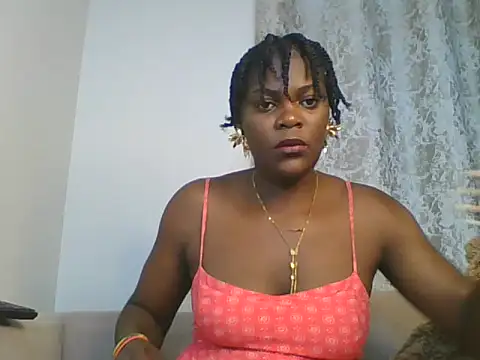 Snapshot of dollface_bela chatting on June 24, 10:47 am dollface bela online show from June 24, 10:47 am