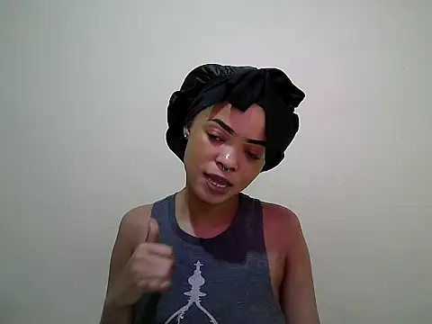 Snapshot of Miss_rihanna chatting on June 25, 5:51 pm Miss rihanna online show from June 25, 5:51 pm