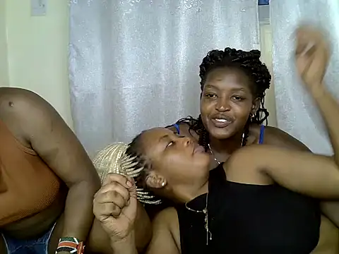 Lorainebabes online show from June 6, 2:28 am