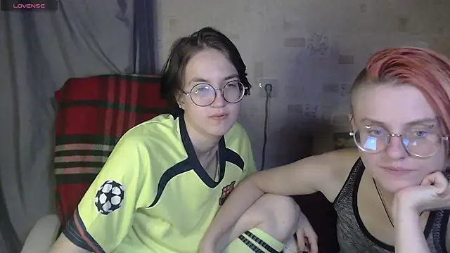   Freya    online show from June 26, 7:42 pm