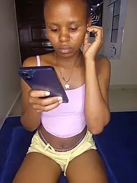 sexy girlyee online show from June 22, 6:27 pm