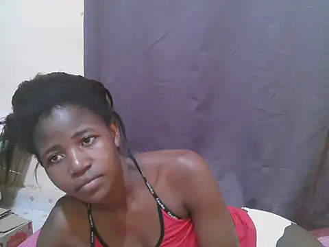 Snapshot of Sweet-tatiana chatting on June 15, 7:52 am Sweet-tatiana online show from June 15, 7:52 am