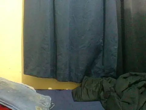 Snapshot of naughty-slender chatting on June 24, 5:44 pm naughty-slender online show from June 24, 5:44 pm