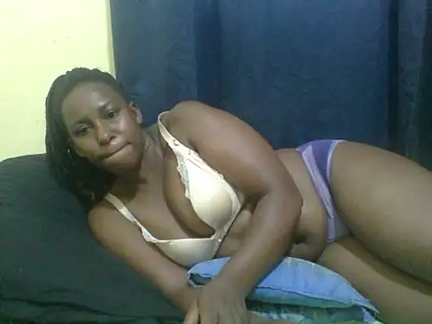 Snapshot of naughty-slender chatting on June 19, 9:26 am naughty-slender online show from June 19, 9:26 am