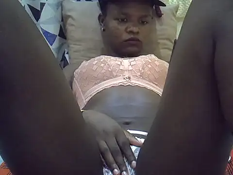 Simply Naughty0 online show from June 10, 11:33 am