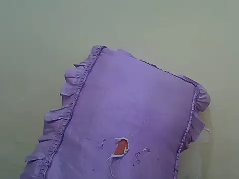 Simply Naughty0 online show from June 14, 7:37 pm