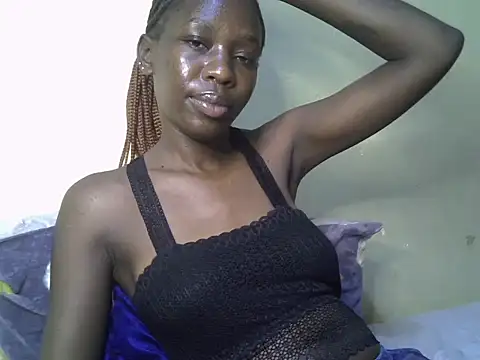 Snapshot of Simplyloy33 chatting on May 19, 6:48 pm Simplyloy33 online show from May 19, 6:48 pm