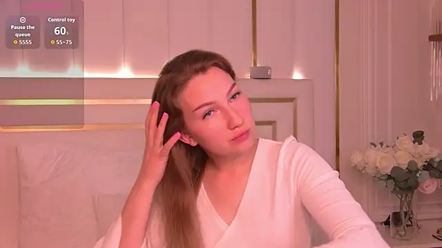 Snapshot of JessicaMartin chatting on June 19, 6:19 am JessicaMartin online show from June 19, 6:19 am