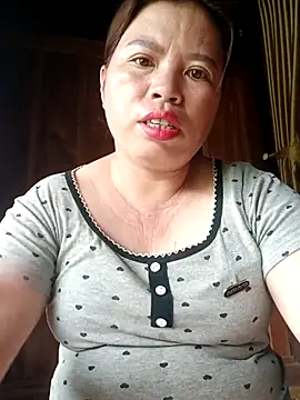 -Yeyi- online show from June 26, 8:42 am