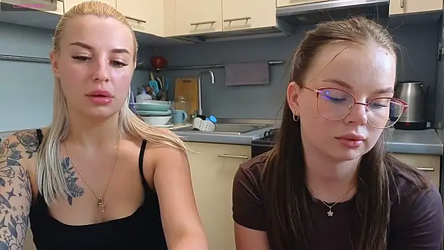 MissMaryXX online show from June 30, 5:24 pm