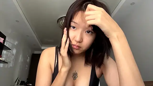Snapshot of neonami chatting on July 11, 5:30 am neonami online show from July 11, 5:30 am
