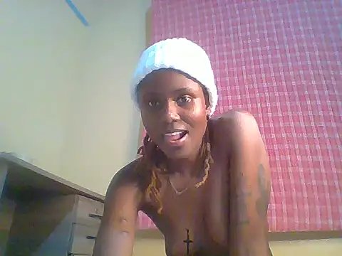 kiki8390 online show from July 2, 10:38 pm
