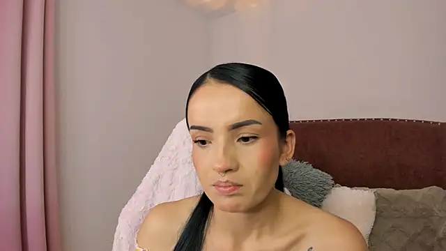 whoissofy online show from May 18, 7:46 am