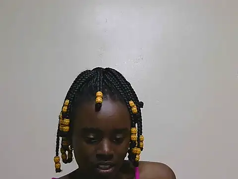 Snapshot of SassyTarrif chatting on June 15, 11:59 pm SassyTarrif online show from June 15, 11:59 pm