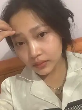 Snapshot of hinami-lo chatting on May 15, 4:38 pm hinami-lo online show from May 15, 4:38 pm