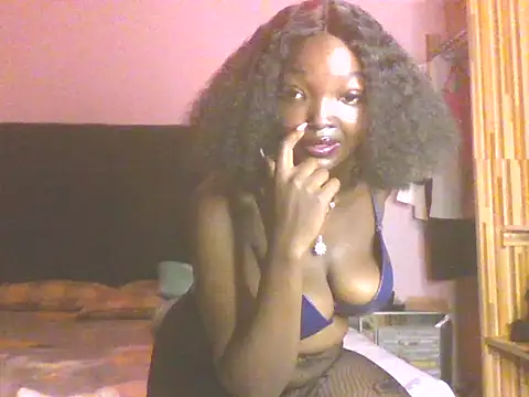 Snapshot of CocoaLush_20 chatting on June 7, 11:43 pm CocoaLush 20 online show from June 7, 11:43 pm