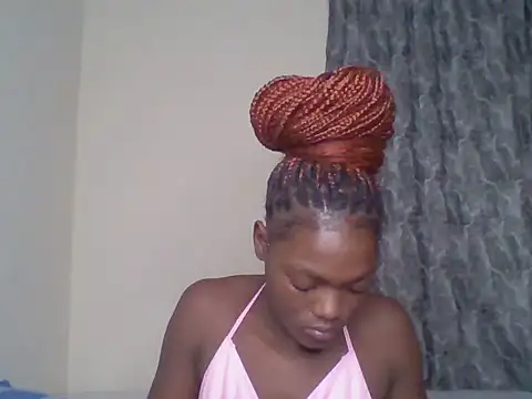 Snapshot of Belle_bubbles chatting on June 21, 6:36 pm Belle bubbles online show from June 21, 6:36 pm