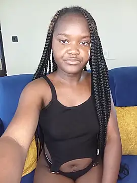 Snapshot of little_creamy chatting on June 8, 12:06 pm little creamy online show from June 8, 12:06 pm
