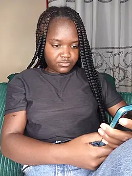 Snapshot of little_creamy chatting on June 1, 8:19 pm little creamy online show from June 1, 8:19 pm