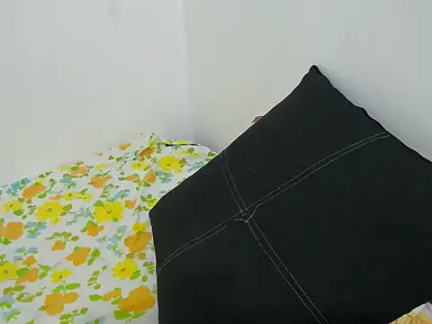 Secretdebx  online show from May 20, 12:46 pm