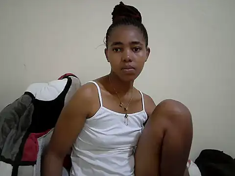 Snapshot of MidnightNala chatting on June 17, 6:40 pm MidnightNala online show from June 17, 6:40 pm