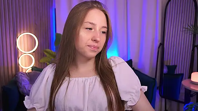 EvelinRoyce online show from June 21, 1:17 pm