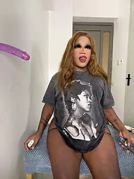ladyboyxxl online show from July 8, 9:59 pm