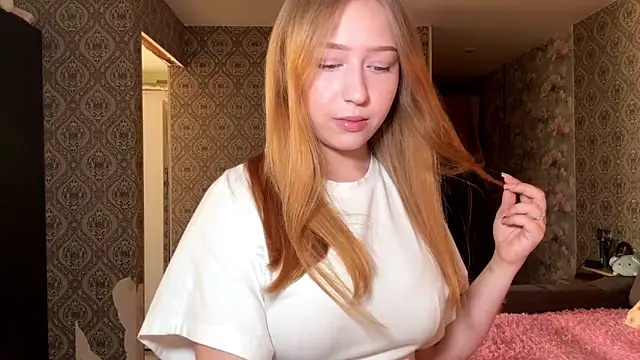 LunaHart7 online show from May 31, 5:46 am