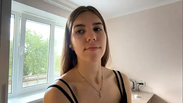 LaurindaStalford online show from May 28, 2:45 pm