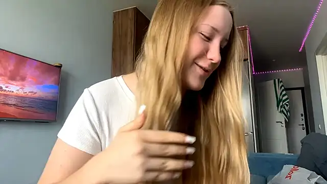 Snapshot of Lisi_Kiss_ chatting on May 27, 10:11 am Lisi Kiss online show from May 27, 10:11 am
